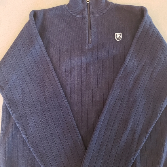 Hollister Sweater - Picture 7 of 9